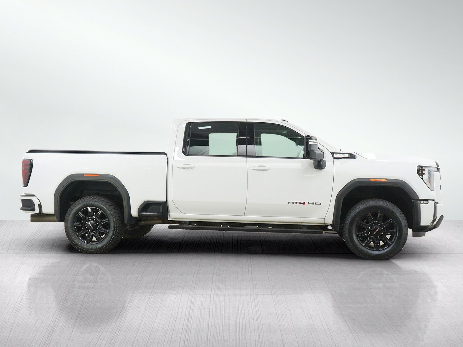 Used 2024 GMC Sierra 2500 AT4 w/ AT4 Preferred Package AWD/4WD image 6