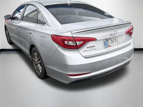 Used 2017 Hyundai Sonata SE FWD image 5