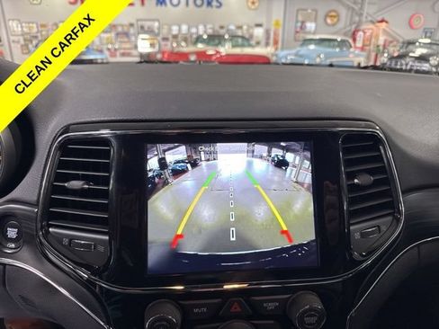 Used 2019 Jeep Grand Cherokee Limited w/ Luxury Group II AWD/4WD image 19