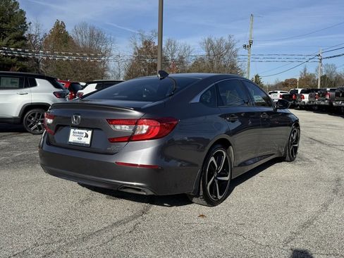 Used 2018 Honda Accord Sport image 6