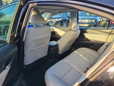 Used 2025 Toyota Camry XLE w/ Premium Plus Package FWD image 7