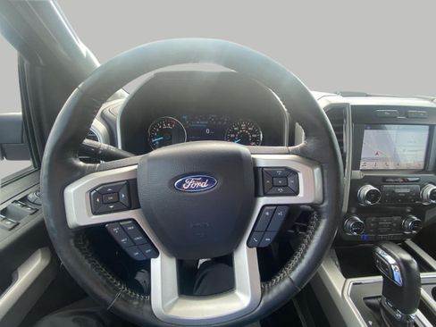 Used 2019 Ford F150 Lariat w/ Equipment Group 502A Luxury AWD/4WD image 13