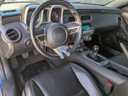 Used 2010 Chevrolet Camaro SS w/ White Stripe Package RWD image 11