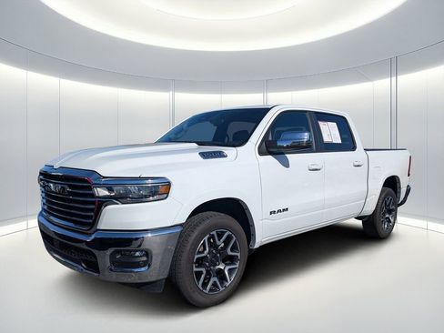 Certified 2025 RAM 1500 Laramie AWD/4WD image 7