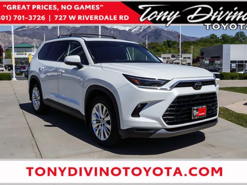 Certified 2025 Toyota Grand Highlander AWD image 1