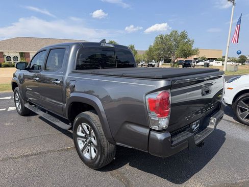 Used 2019 Toyota Tacoma Limited RWD image 4