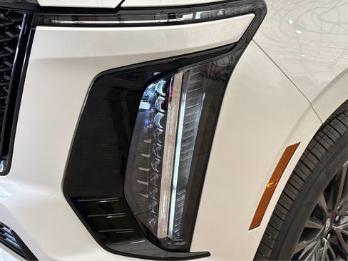 New 2025 Cadillac Escalade ESV Sport Platinum image 13
