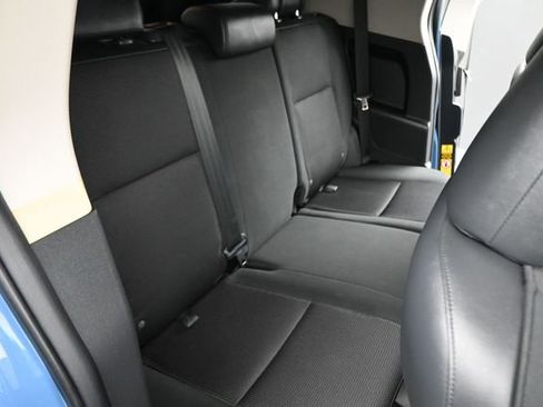 Used 2011 Toyota FJ Cruiser 4WD w/ Convenience Pkg image 64