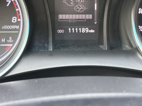 Used 2018 Toyota Camry LE FWD image 27