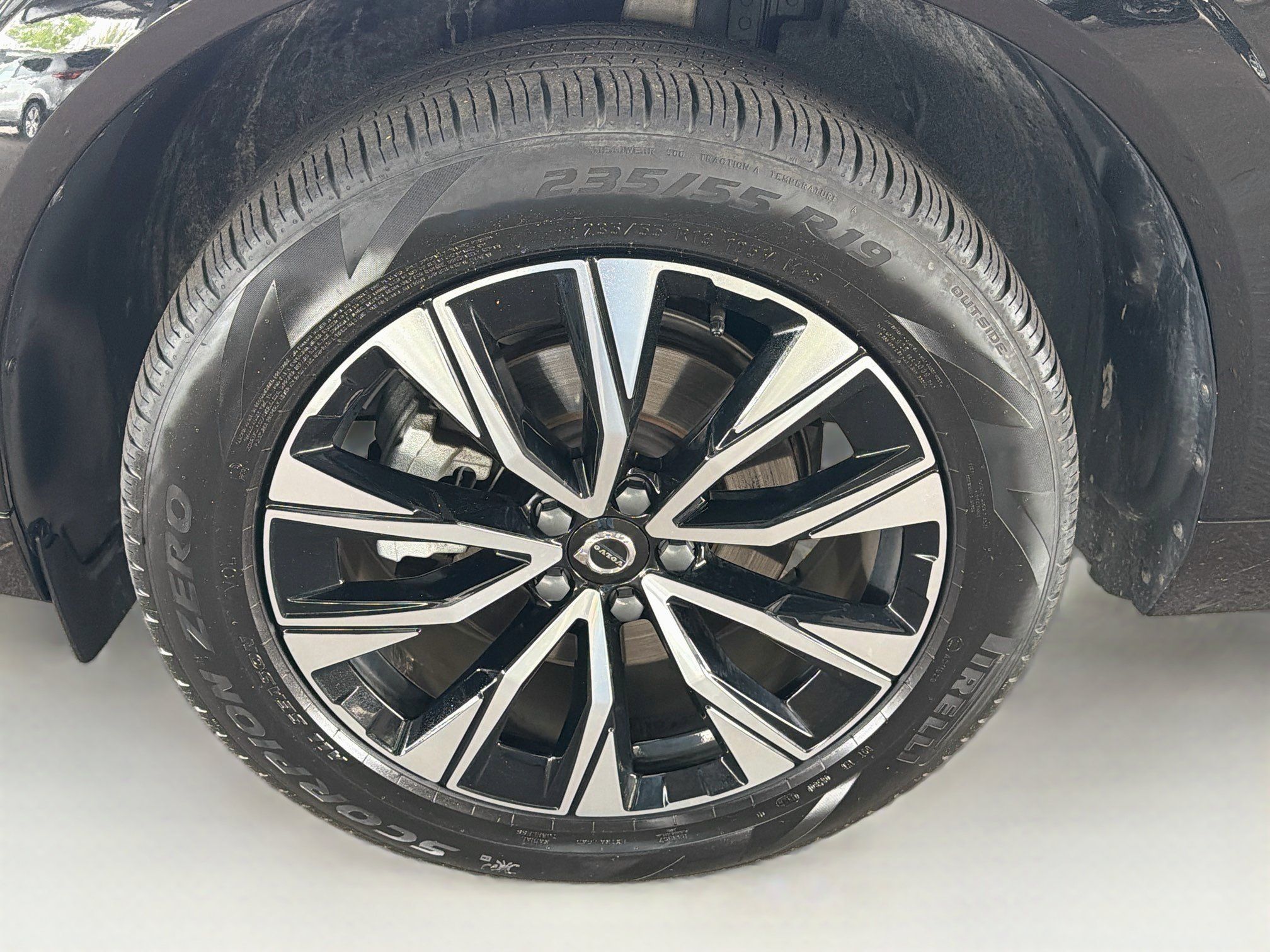 Used 2025 Volvo XC60 B5 Core AWD/4WD image 11
