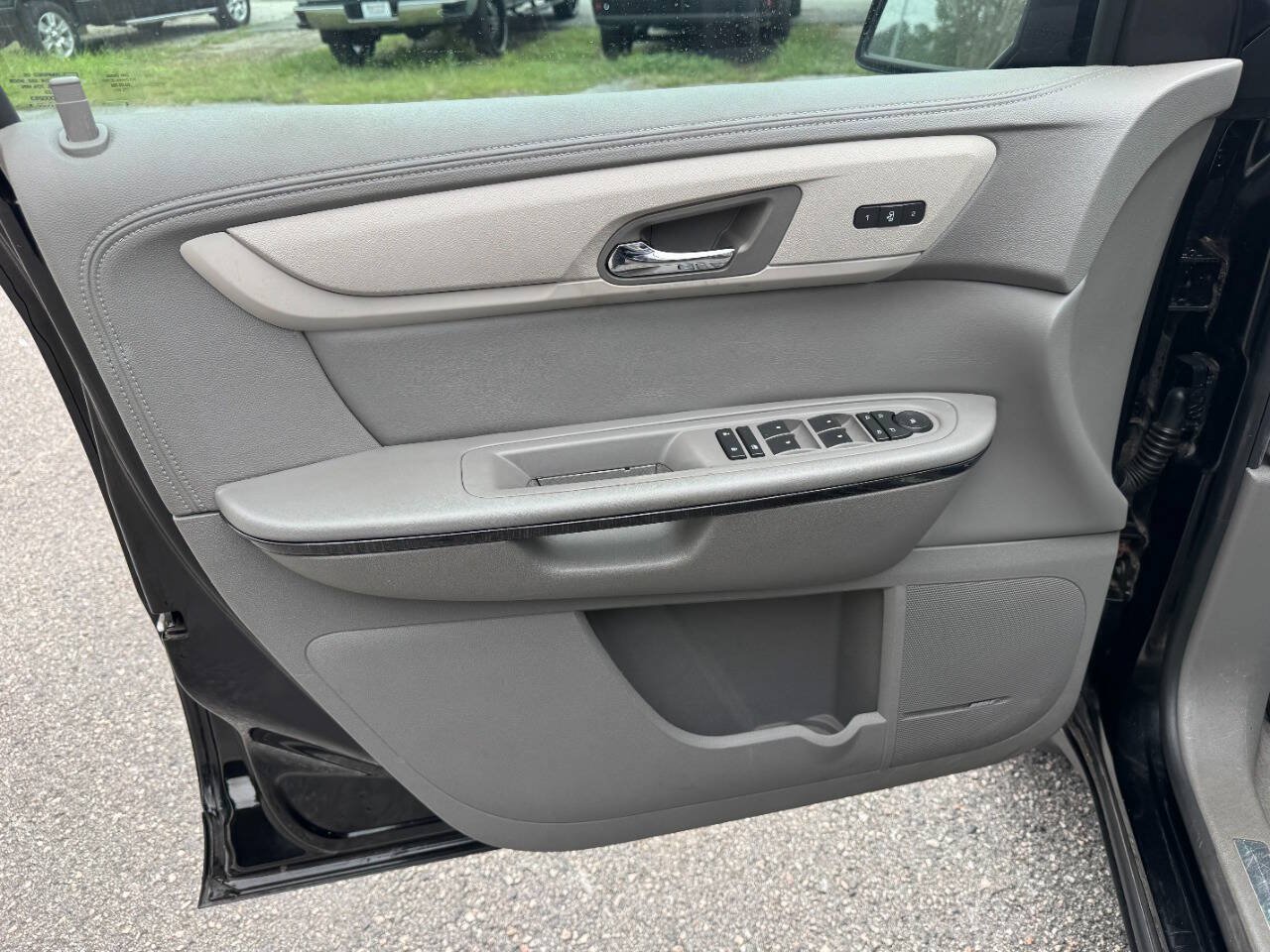 Used 2016 Chevrolet Traverse LTZ FWD image 40
