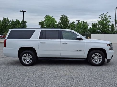 Used 2019 Chevrolet Suburban LT RWD image 10