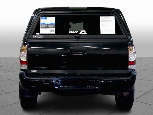 Used 2010 Toyota Tacoma 4x4 Regular Cab image 4