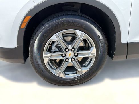 Certified 2025 Chevrolet Blazer LT FWD image 12