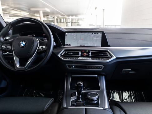 Used 2022 BMW X5 sDrive40i w/ Premium Package RWD image 11