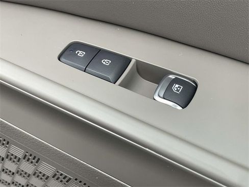 New 2026 Kia Carnival EX image 17