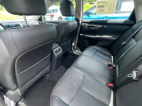 Used 2015 Nissan Altima 2.5 SL w/ Technology Package FWD image 22