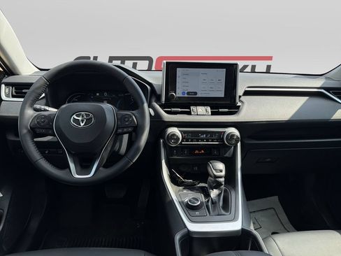 Used 2025 Toyota RAV4 XLE Premium AWD/4WD image 17