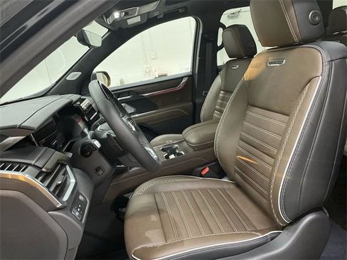 Certified 2026 GMC Acadia Denali Ultimate w/ LPO, Floor Liner Package image 23