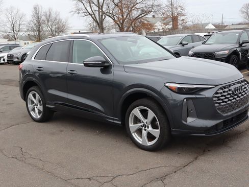 Used 2025 Audi Q5 Premium Plus w/ Premium Plus image 4