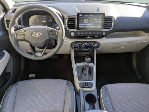 New 2026 Hyundai Venue SEL FWD image 17