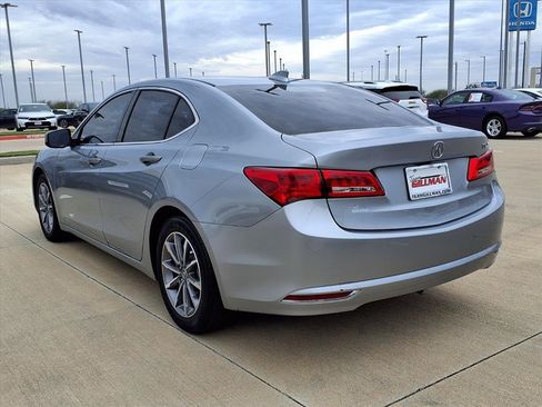 Used 2019 Acura TLX image 2