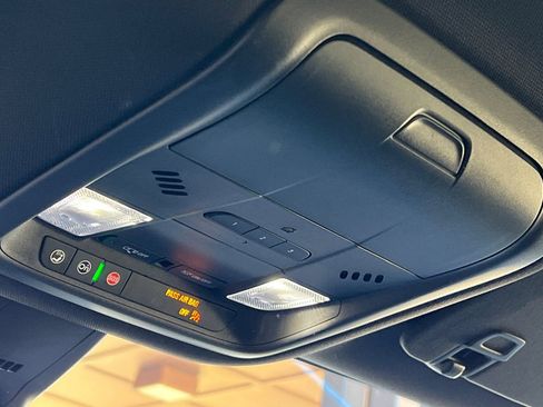 Used 2024 Buick Enclave Premium image 26