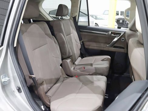 Used 2023 Lexus GX 460 Premium w/ Accessory Package image 29