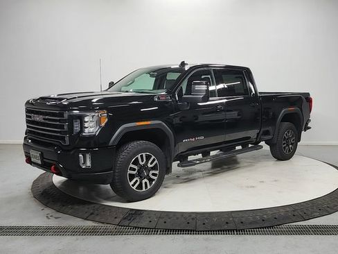Used 2023 GMC Sierra 2500 AT4 AWD/4WD image 3