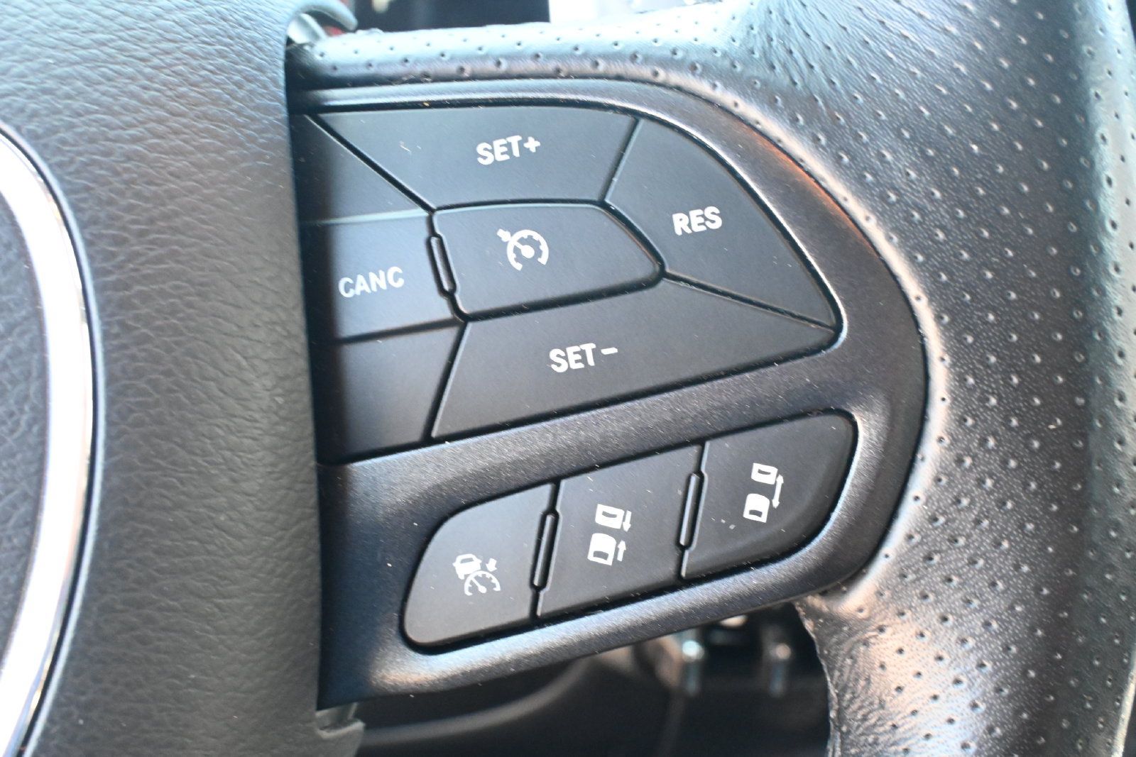 Used 2025 Dodge Durango R/T AWD/4WD image 15