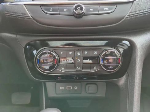Used 2023 Buick Encore GX Essence w/ Experience Buick Package FWD image 18
