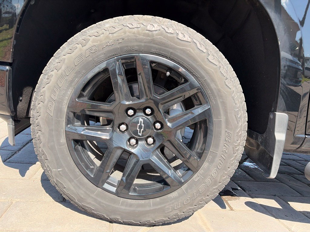 Used 2024 Chevrolet Silverado 1500 Custom w/ Turbomax Blackout Package RWD image 17