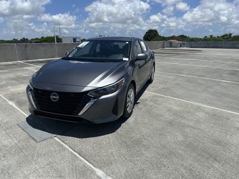Used 2025 Nissan Sentra S FWD image 19