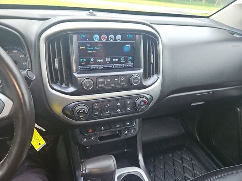 Used 2016 Chevrolet Colorado LT w/ Luxury Package, Chrome AWD/4WD image 18