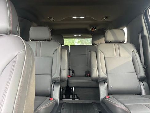 New 2026 Chevrolet Suburban RST image 15