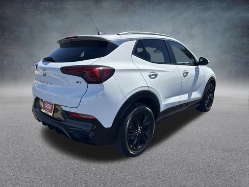 Used 2024 Buick Encore GX Sport Touring FWD image 3