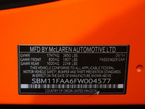 Used 2015 McLaren 650S Spider image 29