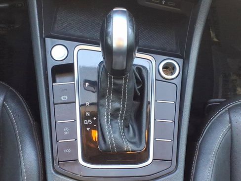 Used 2021 Volkswagen Jetta R-Line image 25