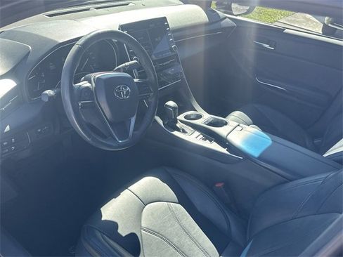 Used 2019 Toyota Avalon XLE image 25