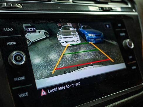 Used 2022 Volkswagen Tiguan SE image 21