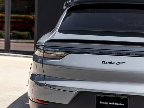 Certified 2022 Porsche Cayenne Turbo GT AWD/4WD image 13