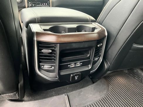 Used 2022 RAM 1500 Laramie AWD/4WD image 29