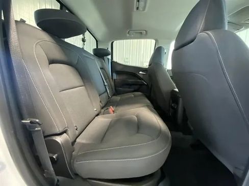 Used 2022 Chevrolet Colorado LT w/ LT Convenience Package AWD/4WD image 20