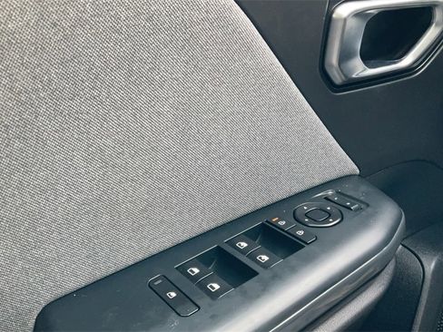 Used 2025 Kia K4 EX image 18