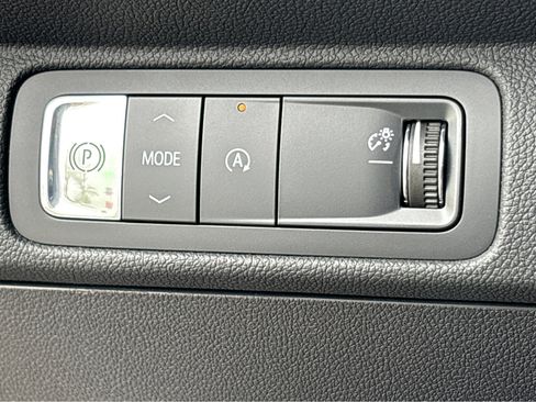 Used 2026 Chevrolet Traverse LT w/ Sun and Wheel Package image 10