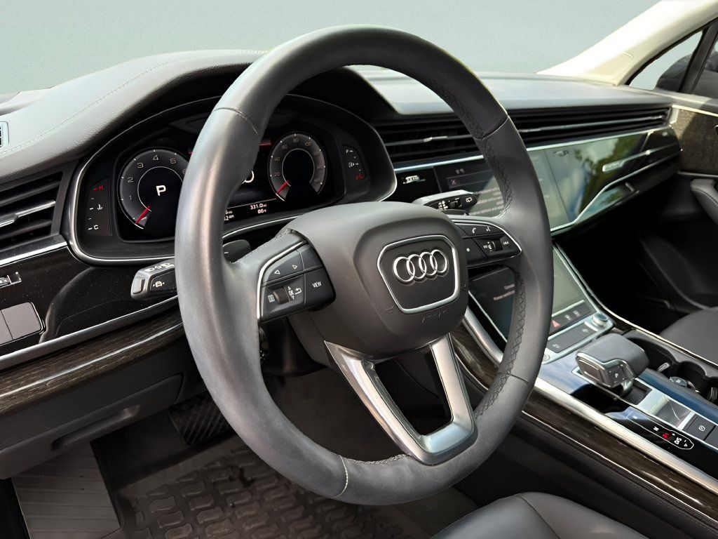 Used 2023 Audi Q7 3.0T Premium Plus AWD/4WD image 13