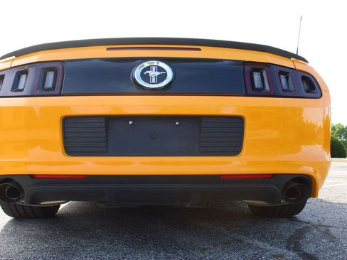 Used 2013 Ford Mustang Boss 302 w/ Boss 302 Accessory Pkg image 24