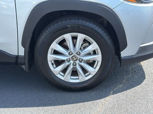 Used 2026 Toyota Corolla Cross LE FWD image 35