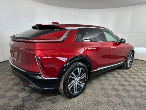 Used 2024 Cadillac Lyriq Luxury w/ LPO, Floor Liner Package image 3
