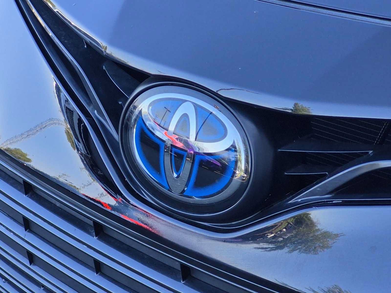 Used 2021 Toyota Camry LE FWD image 12